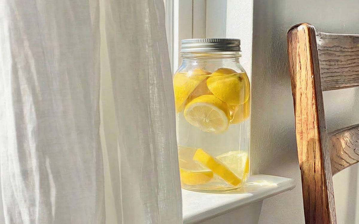 25 ways to use white vinegar
