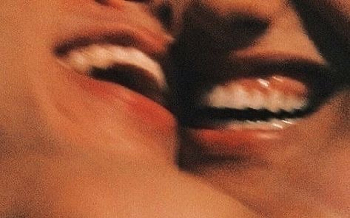 8 holistic methods to improve oral health
